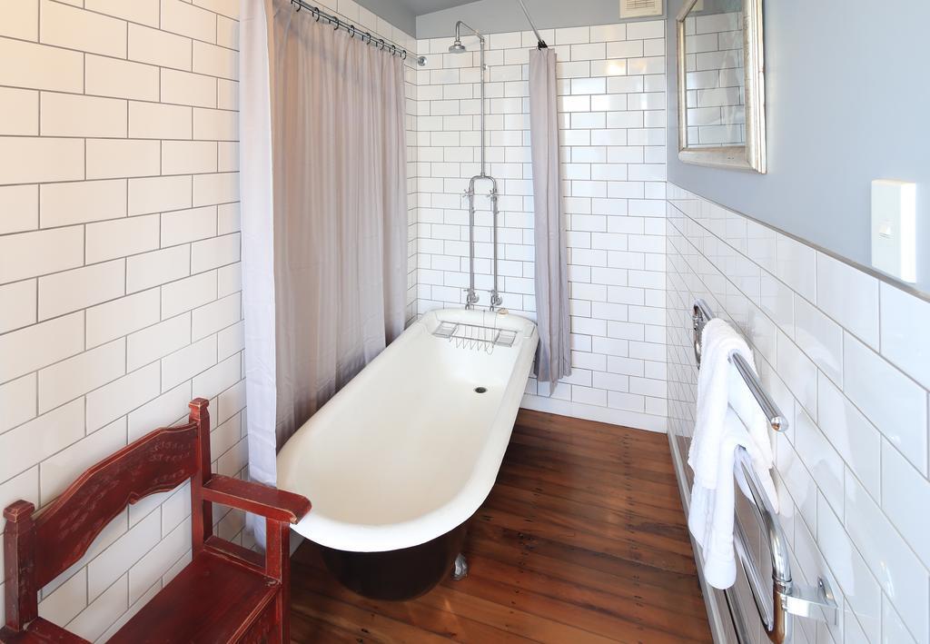 Crescent Villa - Stay Waiheke Ostend ภายนอก รูปภาพ
