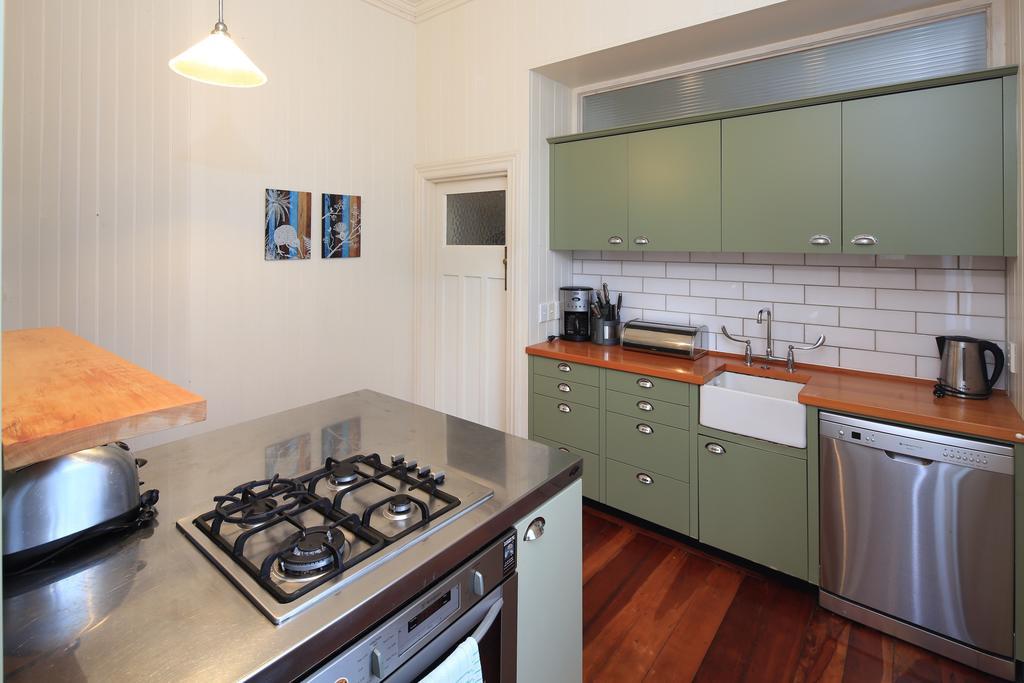 Crescent Villa - Stay Waiheke Ostend ภายนอก รูปภาพ
