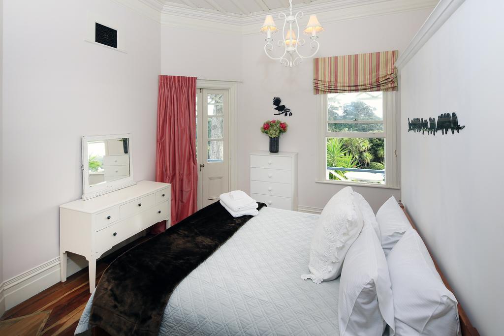 Crescent Villa - Stay Waiheke Ostend ภายนอก รูปภาพ