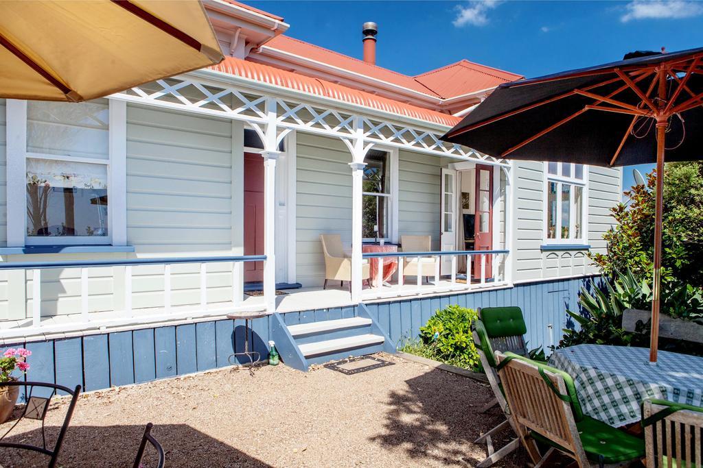 Crescent Villa - Stay Waiheke Ostend ภายนอก รูปภาพ